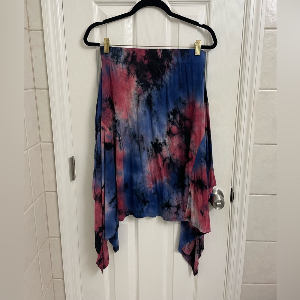 Coin 1904 Brand super soft tie-dye skirt in size Large